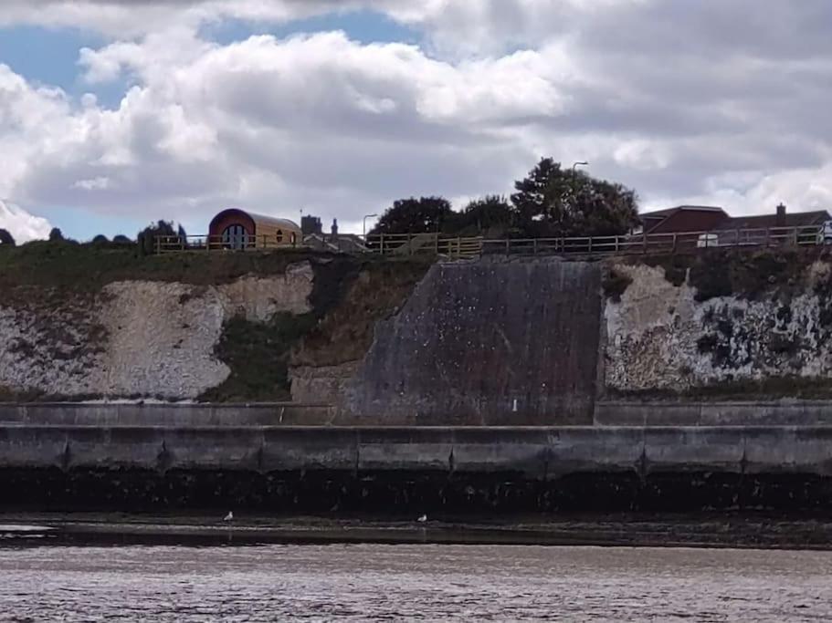 Spring Tide Cliff Top Glamping Pod With Direct Sea Views Birchington-on-Sea Zewnętrze zdjęcie